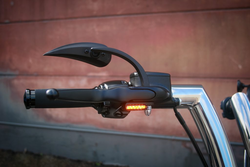 UNDER MOUNT INDICATORS!      SO FRESH