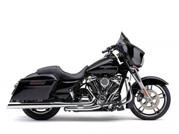4" 909 Uppercut Slip-On Mufflers - Chrome with Stainless Steel Tips. Fits Touring 2017up.
