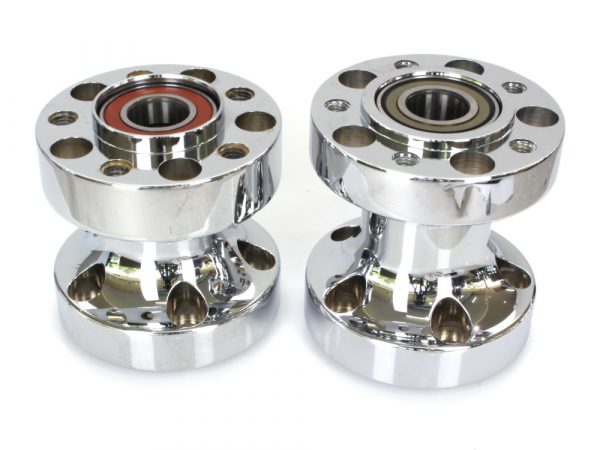 Rear Wheel Hub - Chrome. Fits Softail 2011-2017 with Heartland HL-250 Wide Tyre Kit.