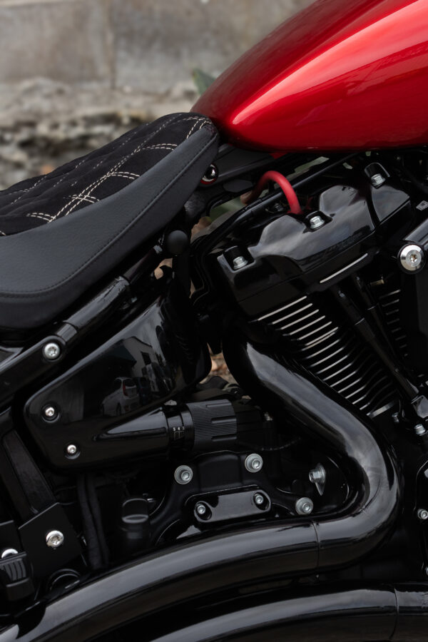 2018 UP Softail Top Shock Bolt Cover
