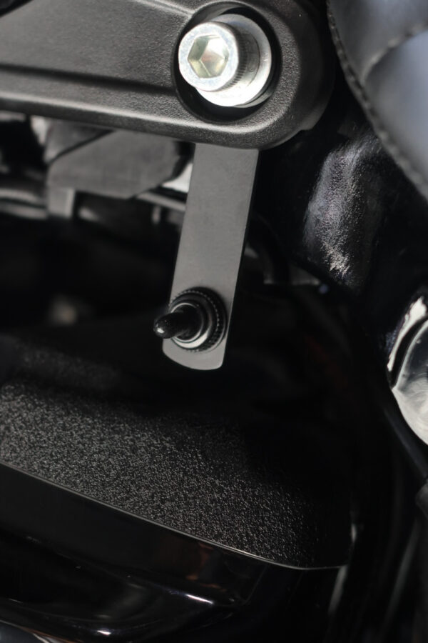 SAS-18 Toggle Switch for Air Suspension