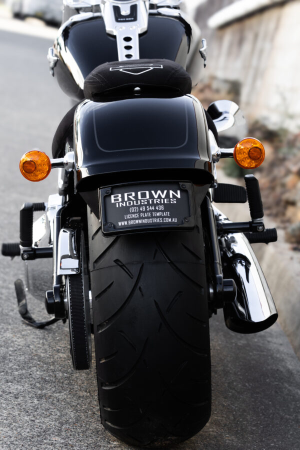 Brown Industries B-Tail Tail Tidy Version 1 – Black. Fits: 2018-2024 & 2025-UP Fat Boy